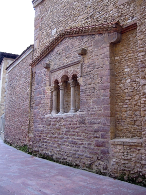 Evolución histórico-arqueológica del ábside de San Tirso.