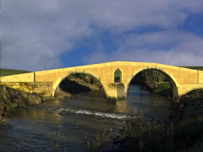 Evolución histórico-constructiva del puente de Colloto.
